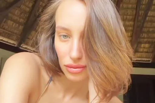 «Мой животик без прикрас»: невеста Тимати показала фигуру в откровенном образе через три месяца после родов «Мой животик без прикрас»: невеста Тимати показала фигуру в откровенном образе через три месяца после родов