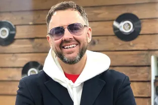 Новая возлюбленная экс-директора «Уральских пельменей» вынудила его похудеть Новая возлюбленная экс-директора «Уральских пельменей» вынудила его похудеть