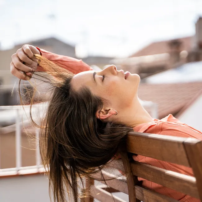 Что делать, если подозреваешь у себя дефицит витамина D и почему нельзя принимать его без врача?