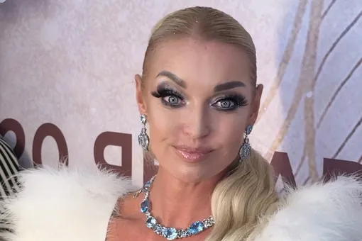 «Сделали сюрприз при сложных отношениях»: Анастасия Волочкова до слез растрогалась из-за дочери и мамы на своем 50-летии «Сделали сюрприз при сложных отношениях»: Анастасия Волочкова до слез растрогалась из-за дочери и мамы на своем 50-летии