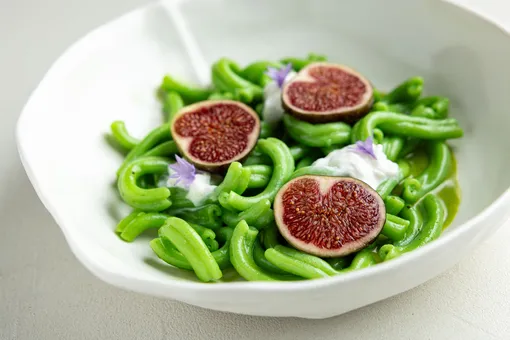 Куда сходить вкусно поесть в Москве: свежие гастроидеи на ближайшие выходные и не только Куда сходить вкусно поесть в Москве: свежие гастроидеи на ближайшие выходные и не только
