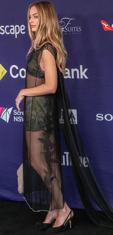 Марго Робби вышла в свет