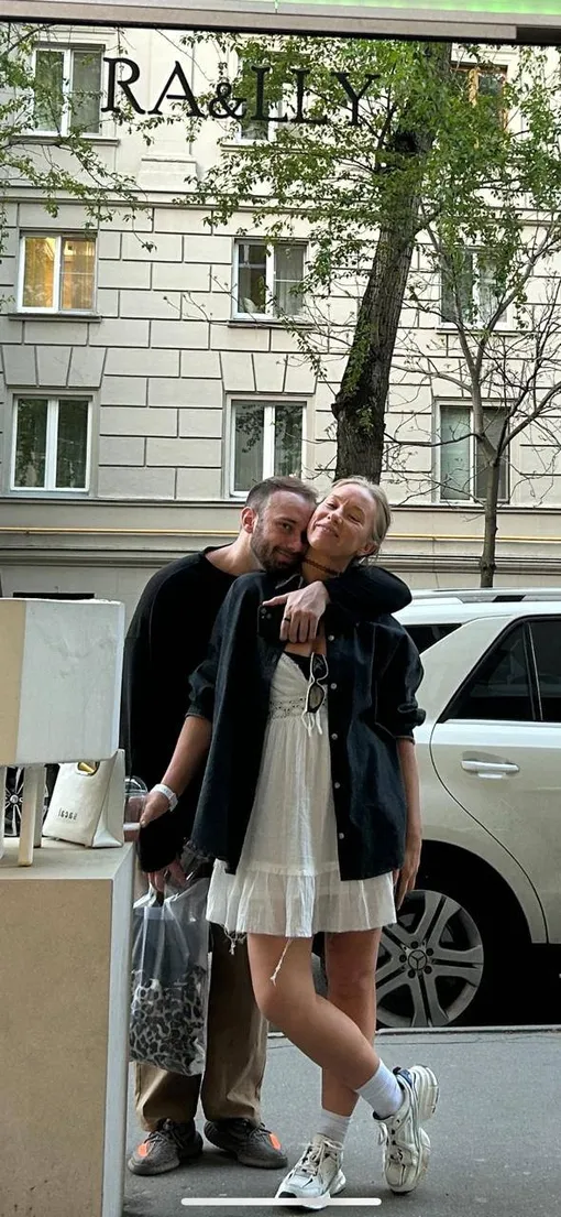 Женя Искандарова раскрыла историю знакомства с бойфрендом Женя Искандарова раскрыла историю знакомства с бойфрендом