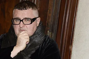 Альбер Эльбаз признался, что не в восторге от современных технологий Альбер Эльбаз признался, что не в восторге от современных технологий