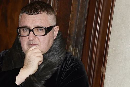 Альбер Эльбаз признался, что не в восторге от современных технологий Альбер Эльбаз признался, что не в восторге от современных технологий