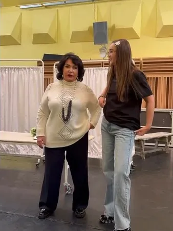 Нажми и смотри