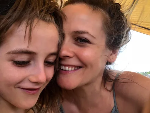 Алисия Сильверстоун с сыном Алисия Сильверстоун с сыном