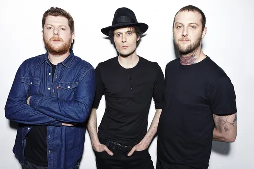 Британская группа The Fratellis представит новый альбом в России Британская группа The Fratellis представит новый альбом в России