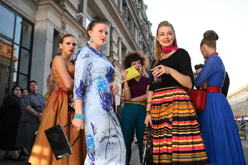 Стиль стиляги для женщин: макияж, прически, одежда