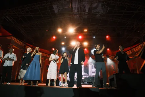 Новогодний Киноконцерт. «Елка для взрослых». Новогодний Киноконцерт. «Елка для взрослых».