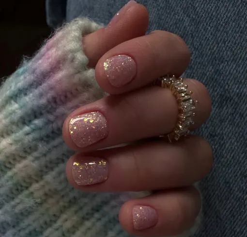 Модный весенний маникюр, да еще и притягивающий деньги — это комбо решает!