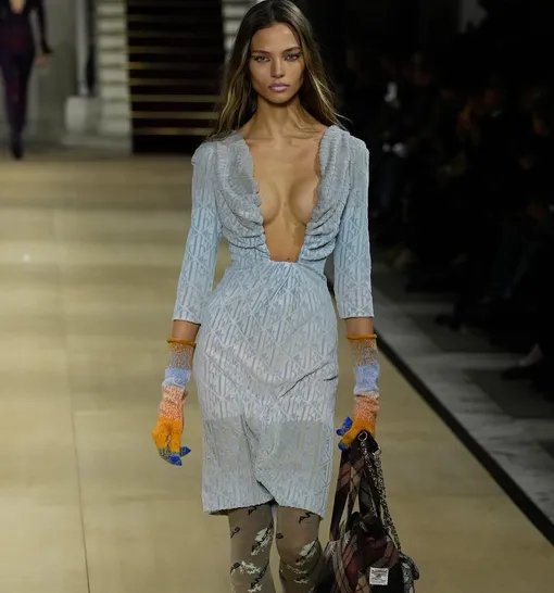 Алеся Кафельникова на подиуме