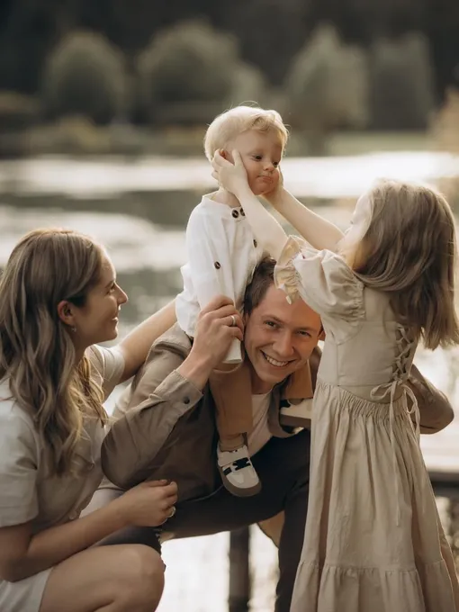 Юлия Липницкая с мужем, сыном и дочерью