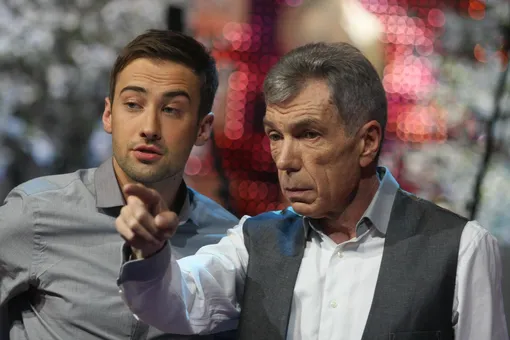 Музыкальное шоу «ДОстояние РЕспублики» вели Дмитрий Шепелев и Юрий, Николаев Музыкальное шоу «ДОстояние РЕспублики» вели Дмитрий Шепелев и Юрий, Николаев