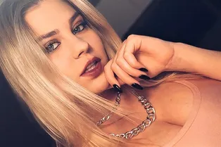 «Дерзкая, плечики красивые»: внучка Боярского снялась в провокационном образе «Дерзкая, плечики красивые»: внучка Боярского снялась в провокационном образе