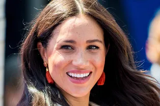 «Арчи нравится у мамы на ручках»: беременную Меган Маркл с сыном сняли папарацци «Арчи нравится у мамы на ручках»: беременную Меган Маркл с сыном сняли папарацци