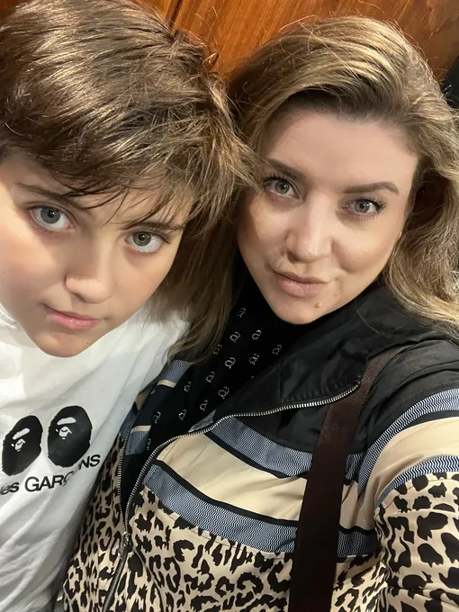 Эльвира Кретова с сыном Эльдаром